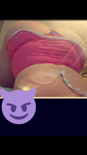 , 24  female escort, Kingston