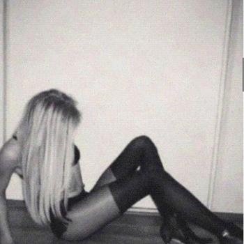 , 19  female escort, Kingston