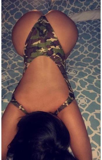 , 21  female escort, Kingston