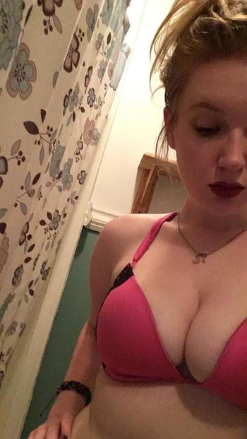 , 20  female escort, Kingston